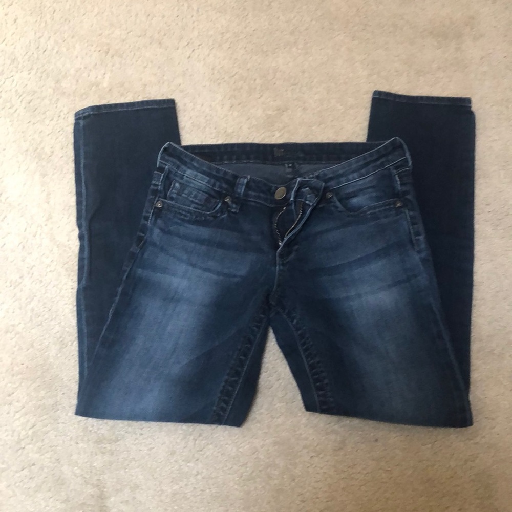 Kut from the cloth straight leg jeans